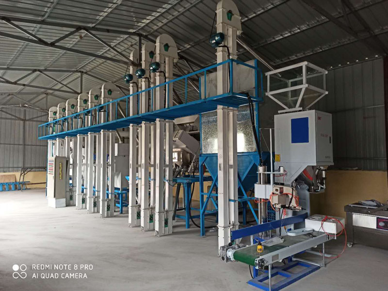 遼寧朝陽(yáng)建平NZJ15噸小米成套加工設(shè)備安裝調(diào)試完畢